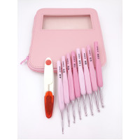 Набор крючков розовых с эргономичной ручкой (8 размеров) в розовом чехле